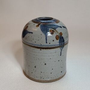 Vintage shp pottery vase / reed defuser